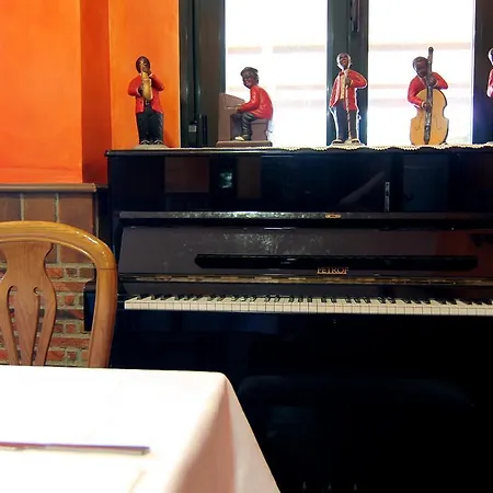 Hotel Rural Hojaranzos