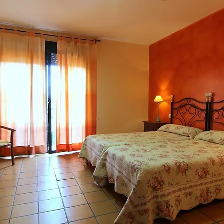 Rural Hojaranzos 3* Техеда-де-Тьетар