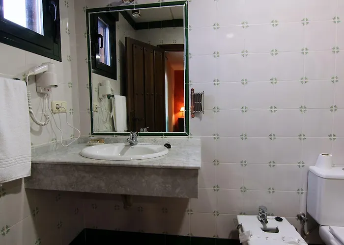 Hotel Rural Hojaranzos 3*